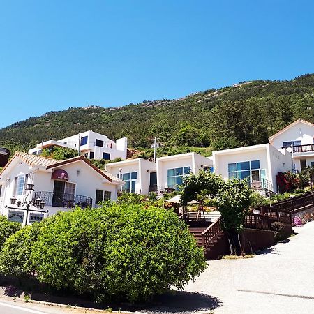 Namhae Bluemare Pension Buitenkant foto