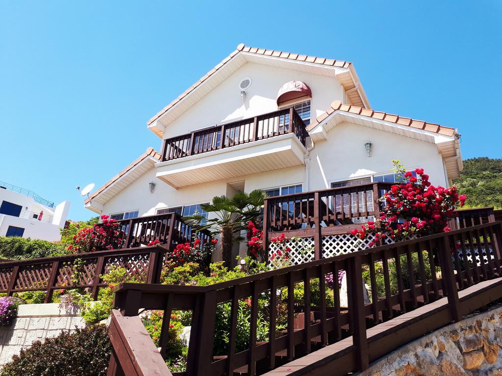 Namhae Bluemare Pension Buitenkant foto