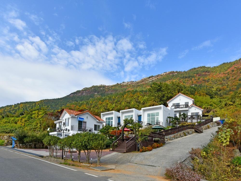 Namhae Bluemare Pension Buitenkant foto