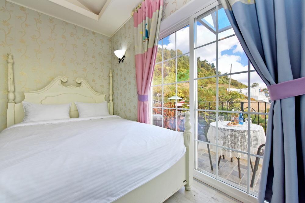 Namhae Bluemare Pension Buitenkant foto