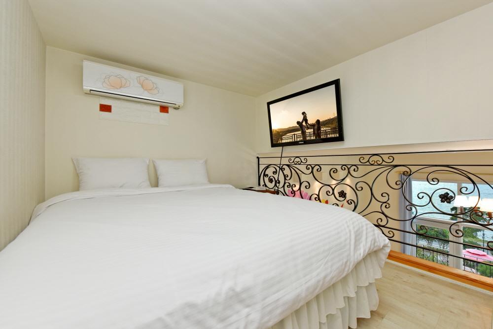 Namhae Bluemare Pension Buitenkant foto
