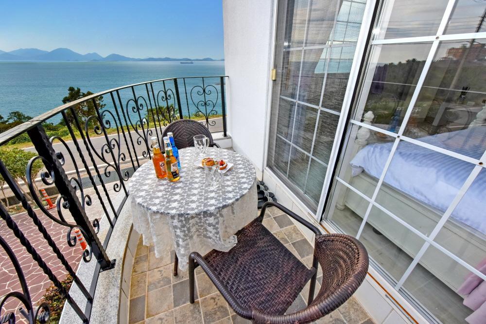 Namhae Bluemare Pension Buitenkant foto